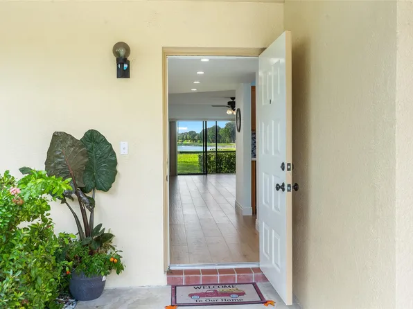 2900 SW 22nd Circle #221E, Delray Beach, FL 33445