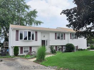 20 Collingwood Dr, Warwick, RI 02886