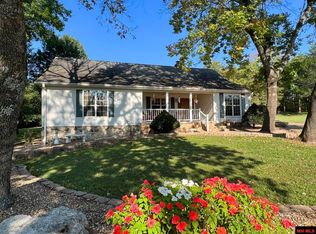 1812 Pinetree Ln, Mountain Home, AR 72653