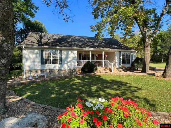 1812 Pinetree Ln, Mountain Home, AR 72653