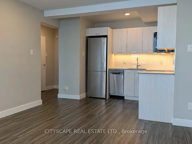 85 Wellesley St E #808 — Photo 8