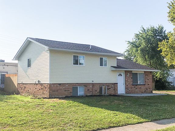 3rd image of 3490 Leach Dr