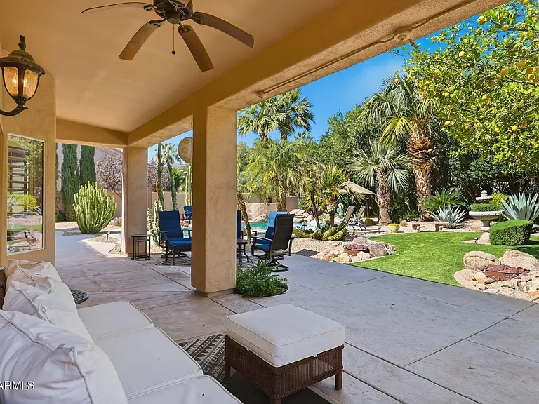 7642 E Hartford Dr — Photo 37