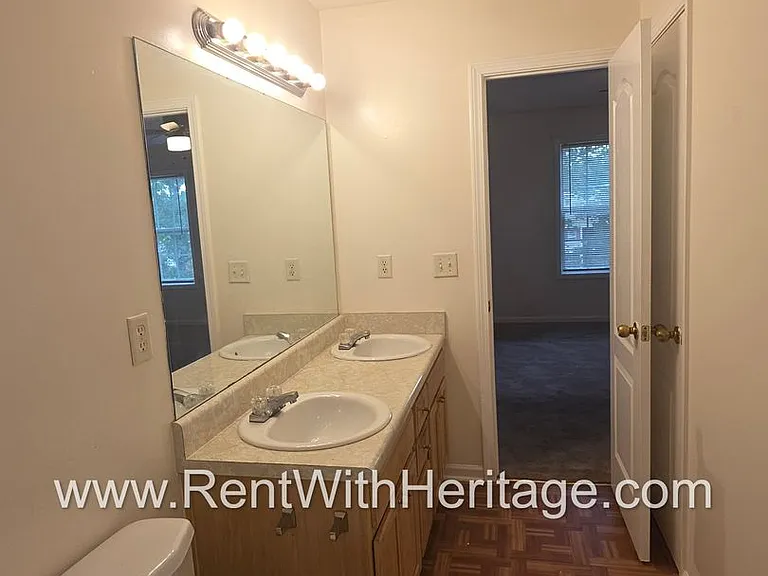 7712 Autry Cir #303 — Photo 26