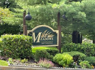 660 E Crooked Hill Rd, Pearl River, NY 10965