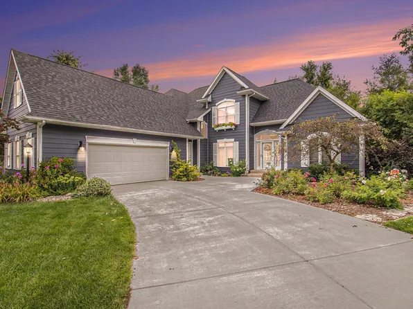 60568 Woodstock Dr, South Bend, IN 46614