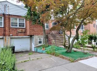 15110 Peck Ave, Flushing, NY 11355