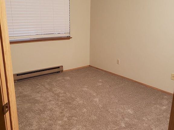 5th image of 441 NE Kettle St APT D101