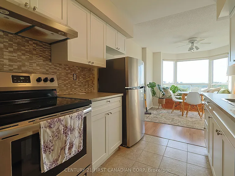 30 Chapman Ct #1001 — Photo 12