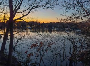 3178 Harness Creek Rd, Annapolis, MD 21403