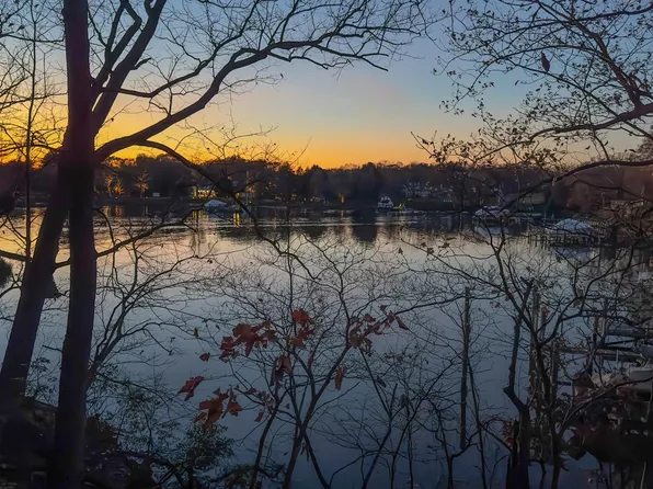 3178 Harness Creek Rd, Annapolis, MD 21403