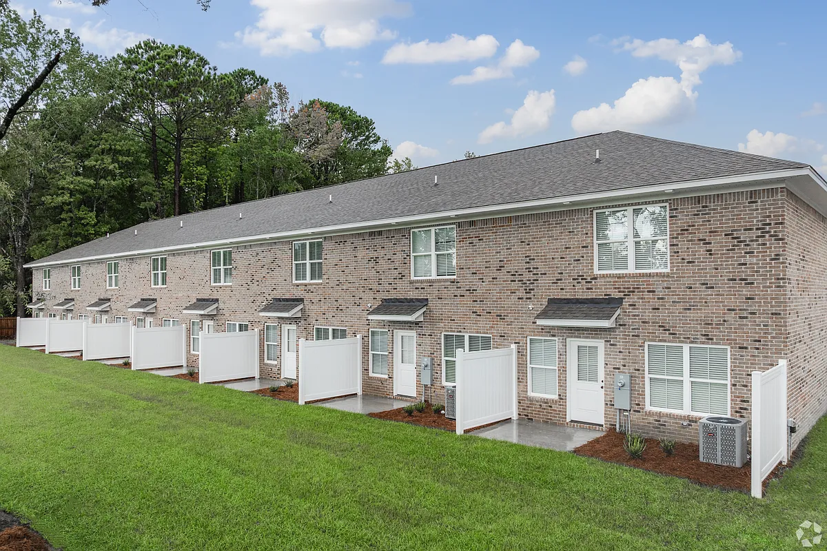 Building Photo - 427 Wren Creek Ct