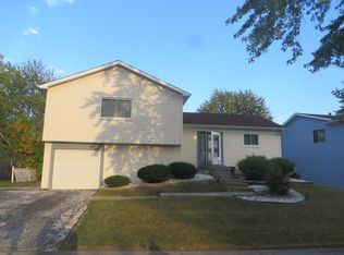 131 Pheasant Rd, Matteson, IL 60443
