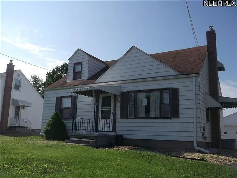 244 Helena Dr photo 1