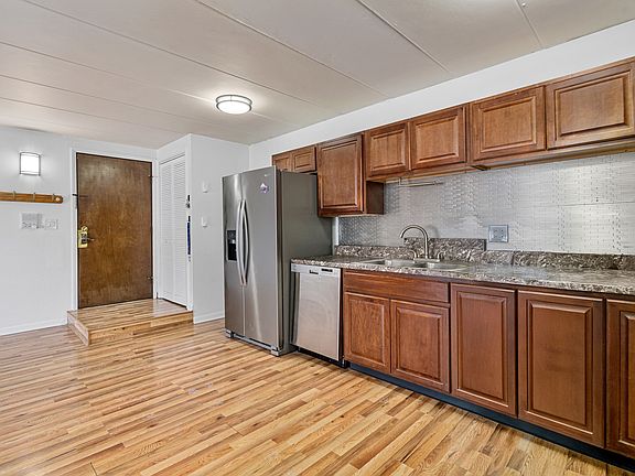 3rd image of 13540 Lawler Ave