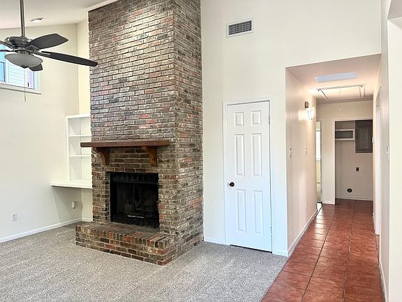 4th image of 907 Brooks Blvd #B