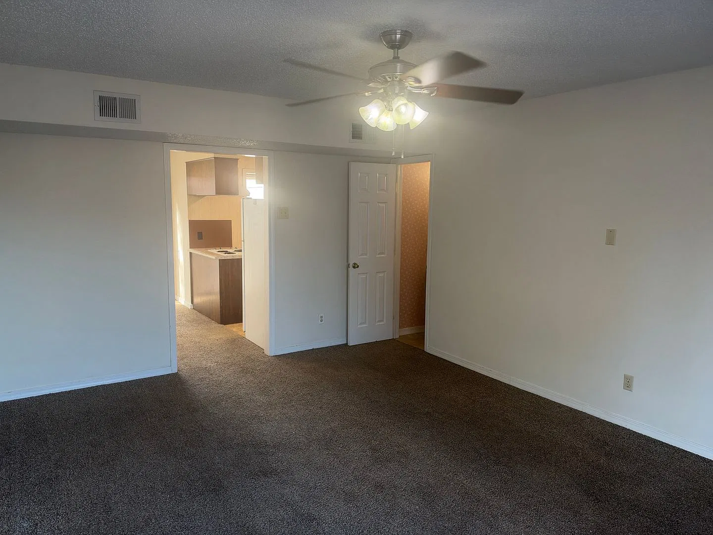 Lee Wood Townhomes — Photo 3