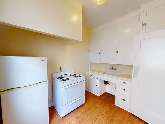 5th image of 812 Orange Grove Ave APT 3