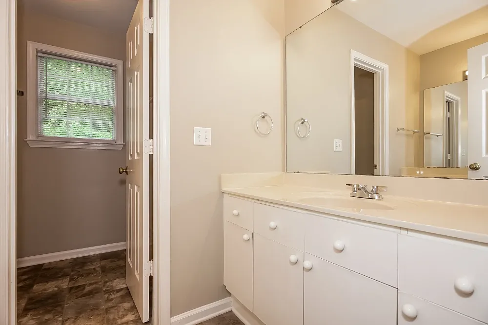 835 Rebecca Jane Dr — Photo 2