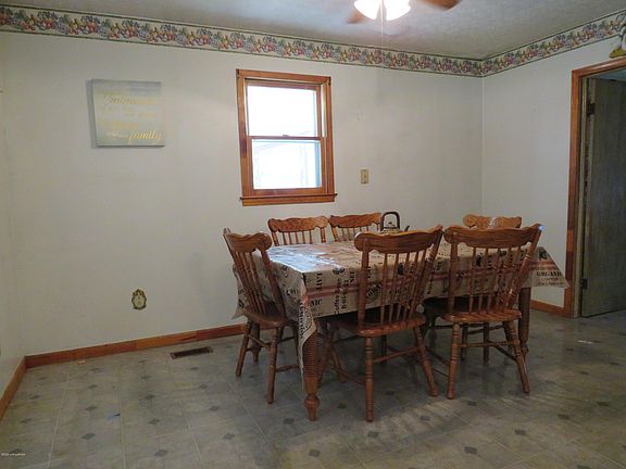 4th image of 9726 Mason Ln