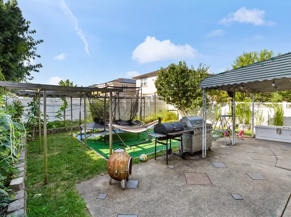 91-11 163rd Avenue image 10 of 15