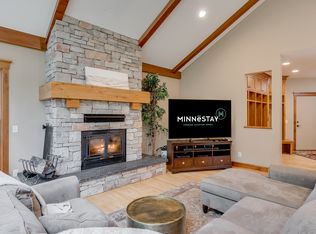 1806 150th St W, Shakopee, MN 55379
