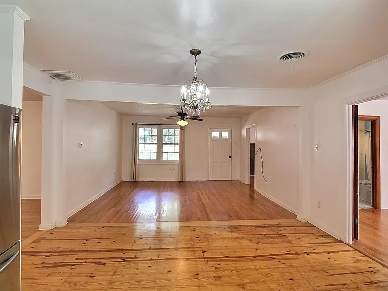487 S Center St — Photo 12