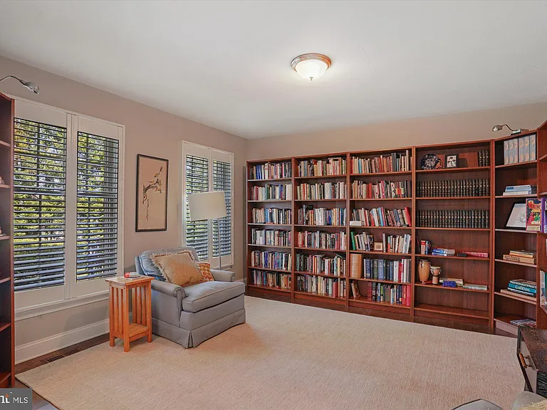 307 Rhineforte Dr — Photo 5