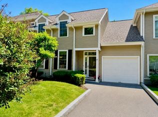15 Evergreen Cir #15, Canton, MA 02021