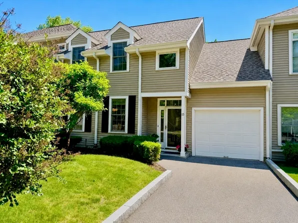 15 Evergreen Cir #15, Canton, MA 02021