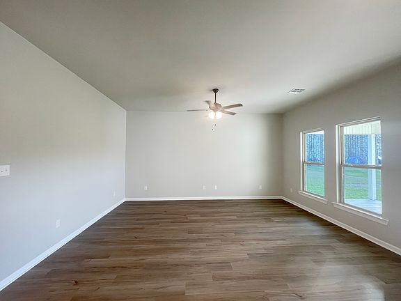 Trinity IV G - Living - DSLD Homes