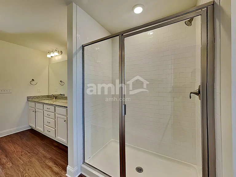 401 Levon Ct — Photo 13