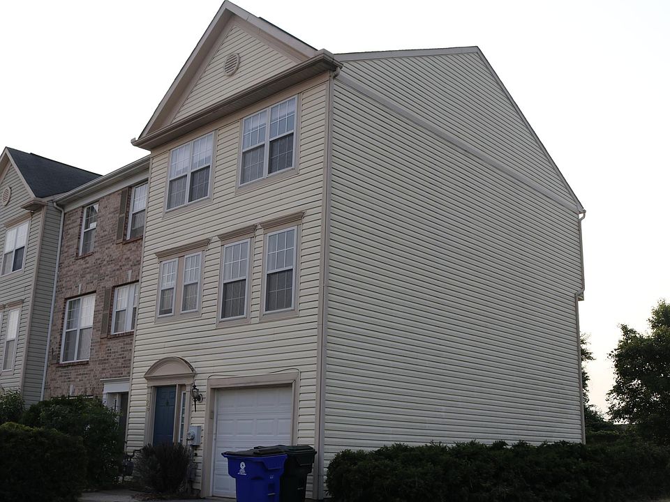 1st image of 26 Boggs Ln