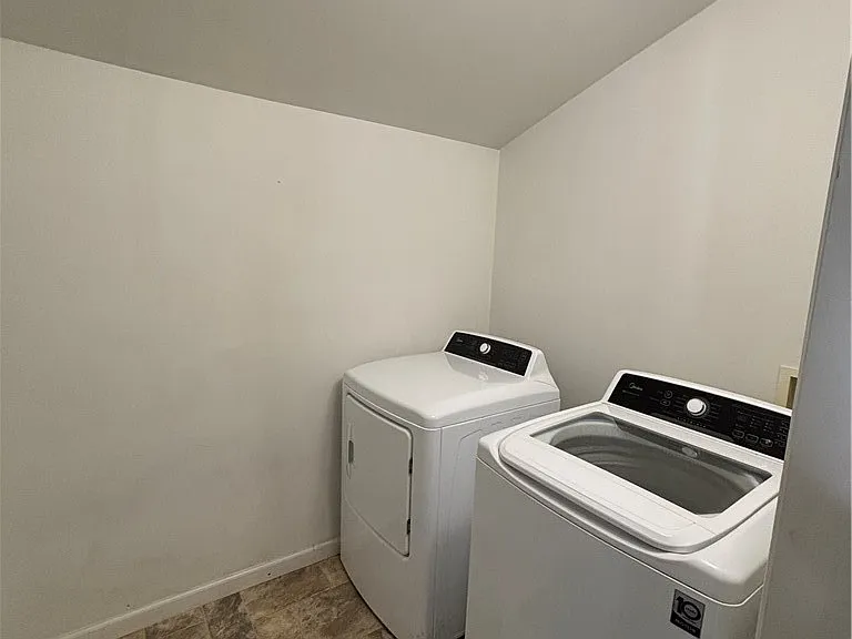 511 Lansing St — Photo 9