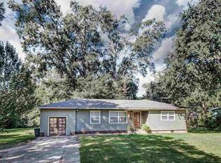 109 Lakeview Dr, Clinton, MS 39056