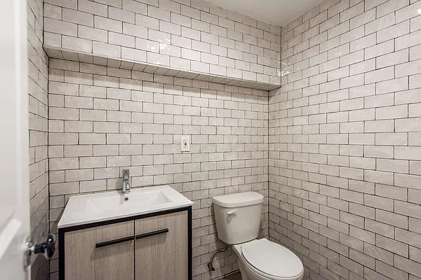 Rented by Nooklyn NYC LLC | media 26