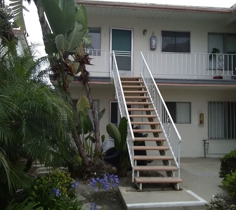 1st image of 25 Bennett Ave APT 4