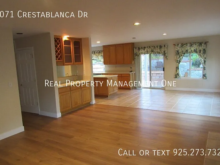 3071 Crestablanca Dr — Photo 17