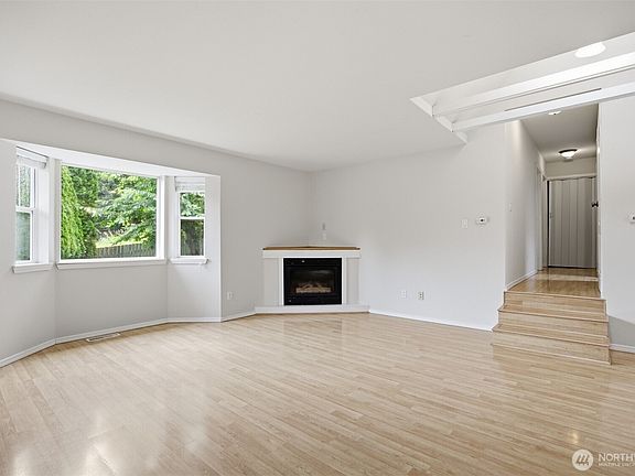 5th image of 3990 Roma Court