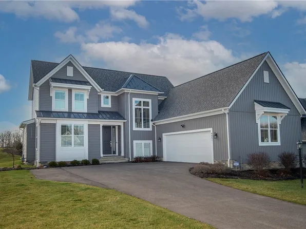 8051 Canyon Rdg, Chagrin Falls, OH 44023