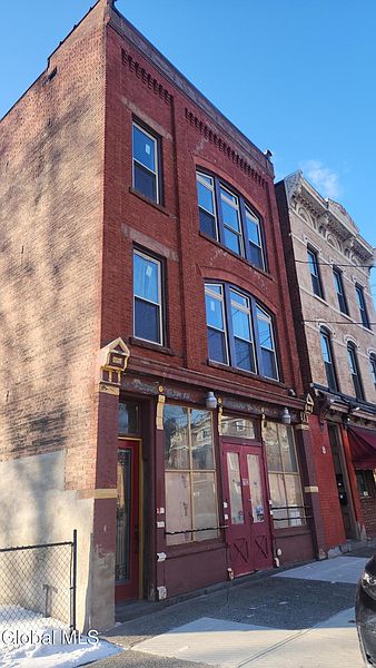 2nd image of 10 Garner Street