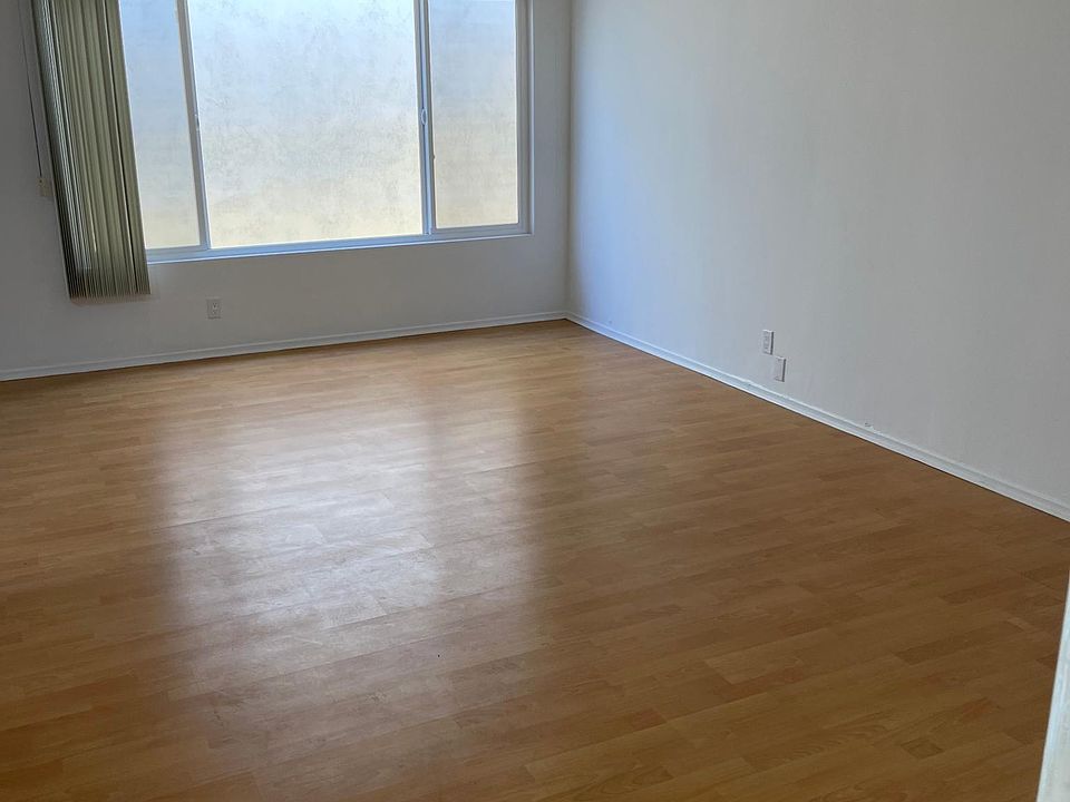 1st image of 1041 N Ogden Dr APT 7