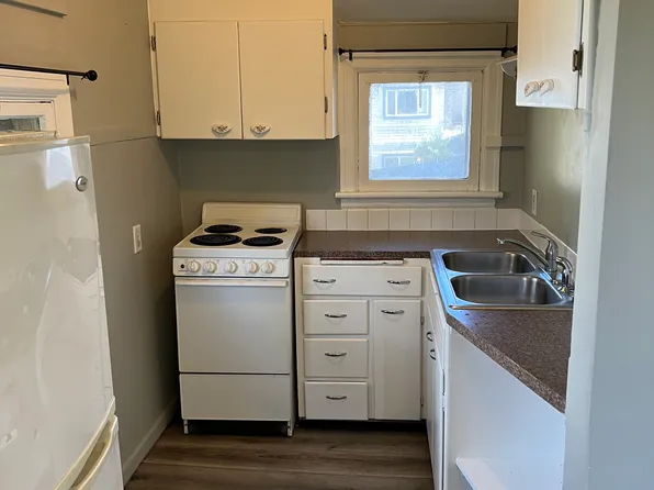 1102 W Sharp Ave APT 3, Spokane, WA 99201