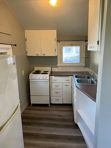 1102 W Sharp Ave #3 Photo 1