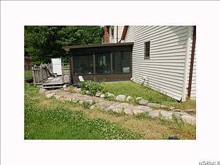 2nd image of 16001 Thompson Rd