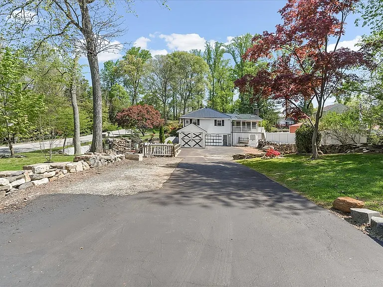 225 Chestnut St — Photo 38