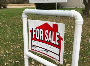 1897 Reservoir Rd, Staunton, IL 62088