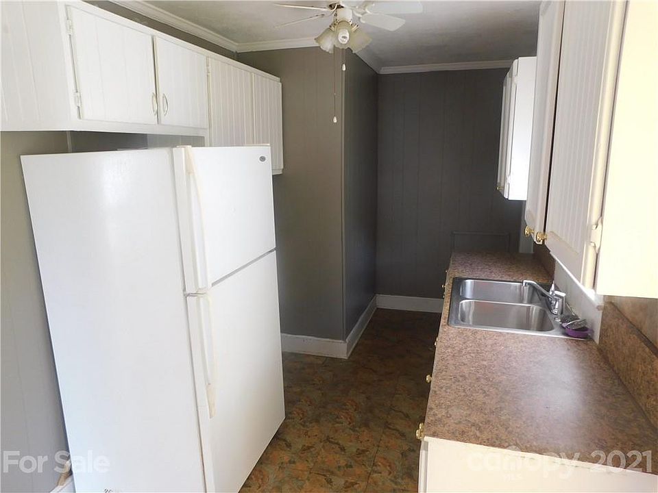 2nd image of 101 Hunter Pl NW