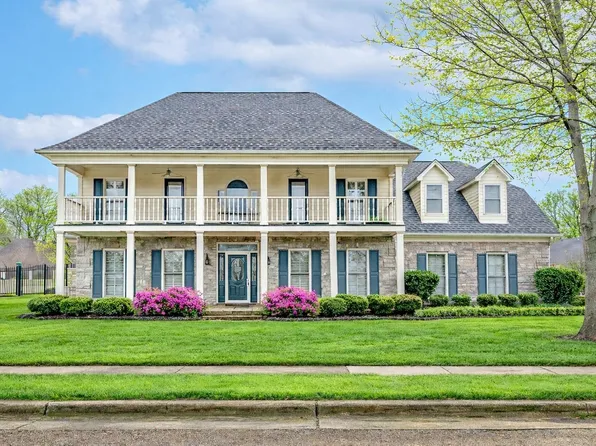 9769 Woodland Spruce Dr, Cordova, TN 38018