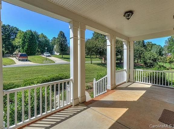 5th image of 196 Harbor Landing Dr